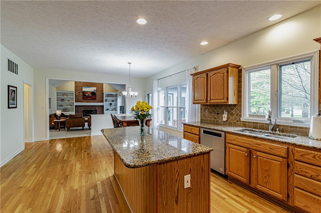 6714 Riverside Way Fishers, IN 46038 - Photo 16 of 55 Gallery Image 16
