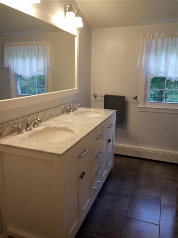 27 Carriage Road Cumberland Foreside, ME 04110 - Photo 10 of 20 Photo