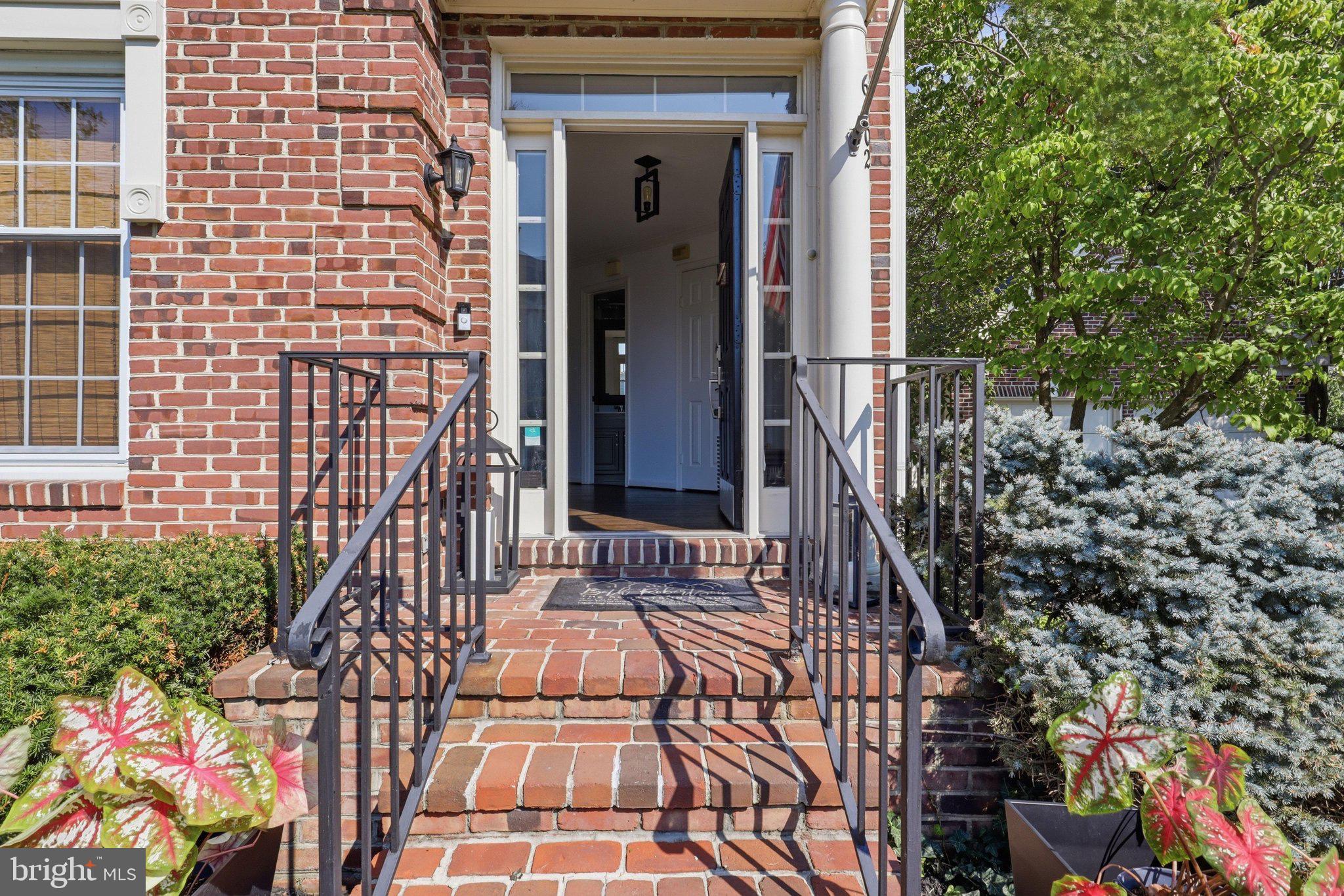 6502 Summerton Way Springfield, VA 22150 - Photo 7 of 57 Gallery Image 7