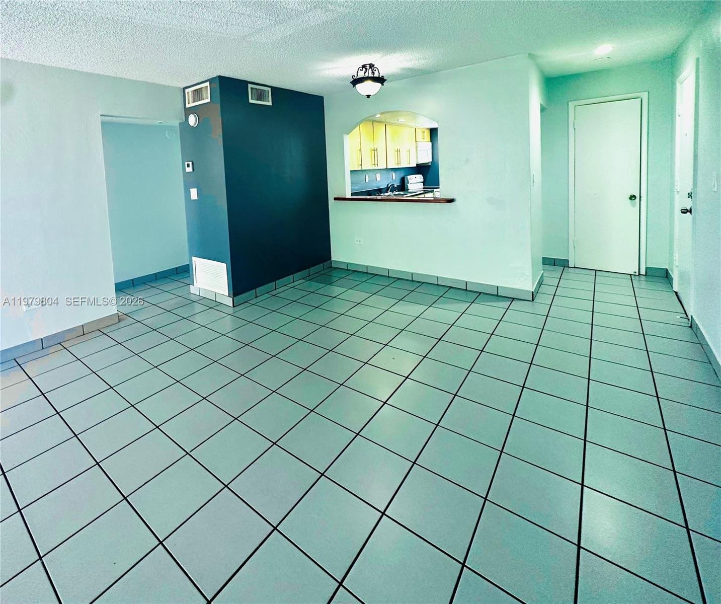 8101 Southwest 73rd Avenue, Unit 17 Miami, FL 33143 - Photo 16 of 66 a view of an empty room