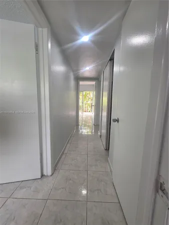 $2,095 | 8101 Southwest 73rd Avenue, Unit 17, Miami, FL 33143