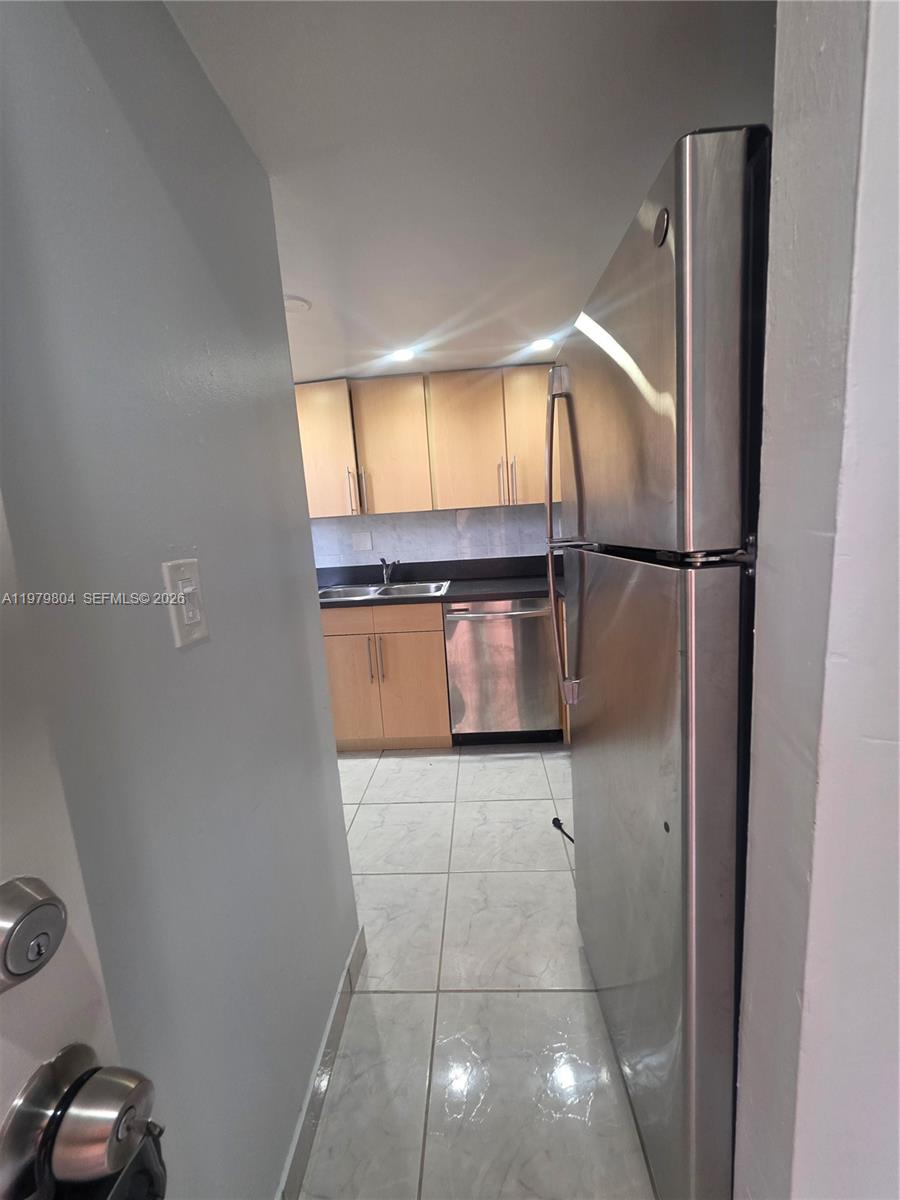 8101 Southwest 73rd Avenue, Unit 17 Miami, FL 33143 - Photo 51 of 66