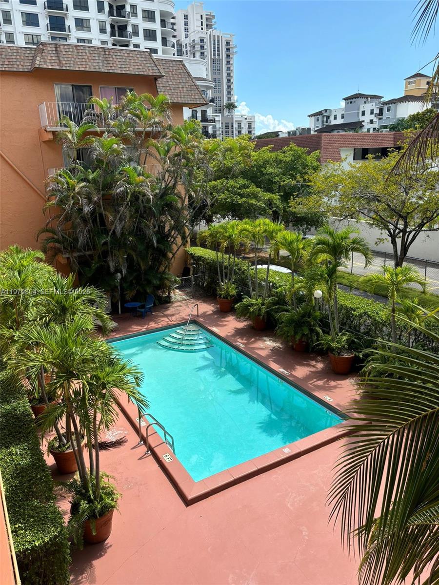 8101 Southwest 73rd Avenue, Unit 17 Miami, FL 33143 - Photo 6 of 66