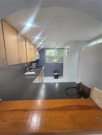 $2,095 | 8101 Southwest 73rd Avenue, Unit 17, Miami, FL 33143