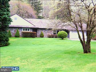 824 Crestview Drive Springfield, PA 19064 - Photo 2 of 6 Gallery Image 2