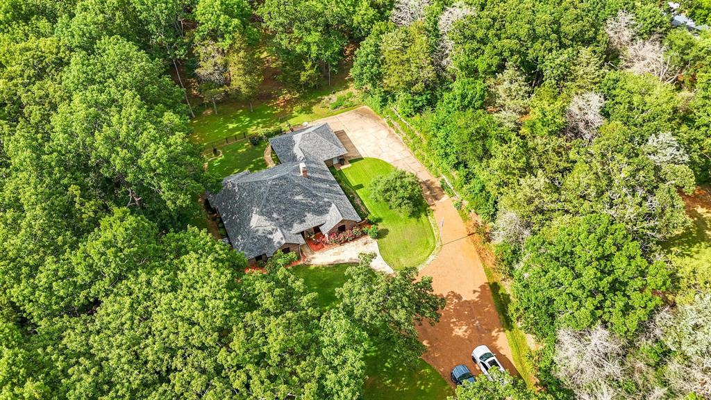 1749 Highway 84 Palestine, TX 75801 - Photo 10 of 40