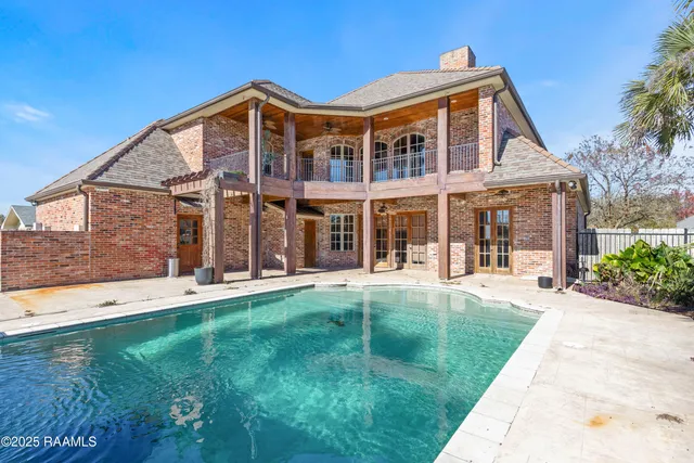 $495,000 | 113 West Hoyt Avenue, Crowley, LA 70526