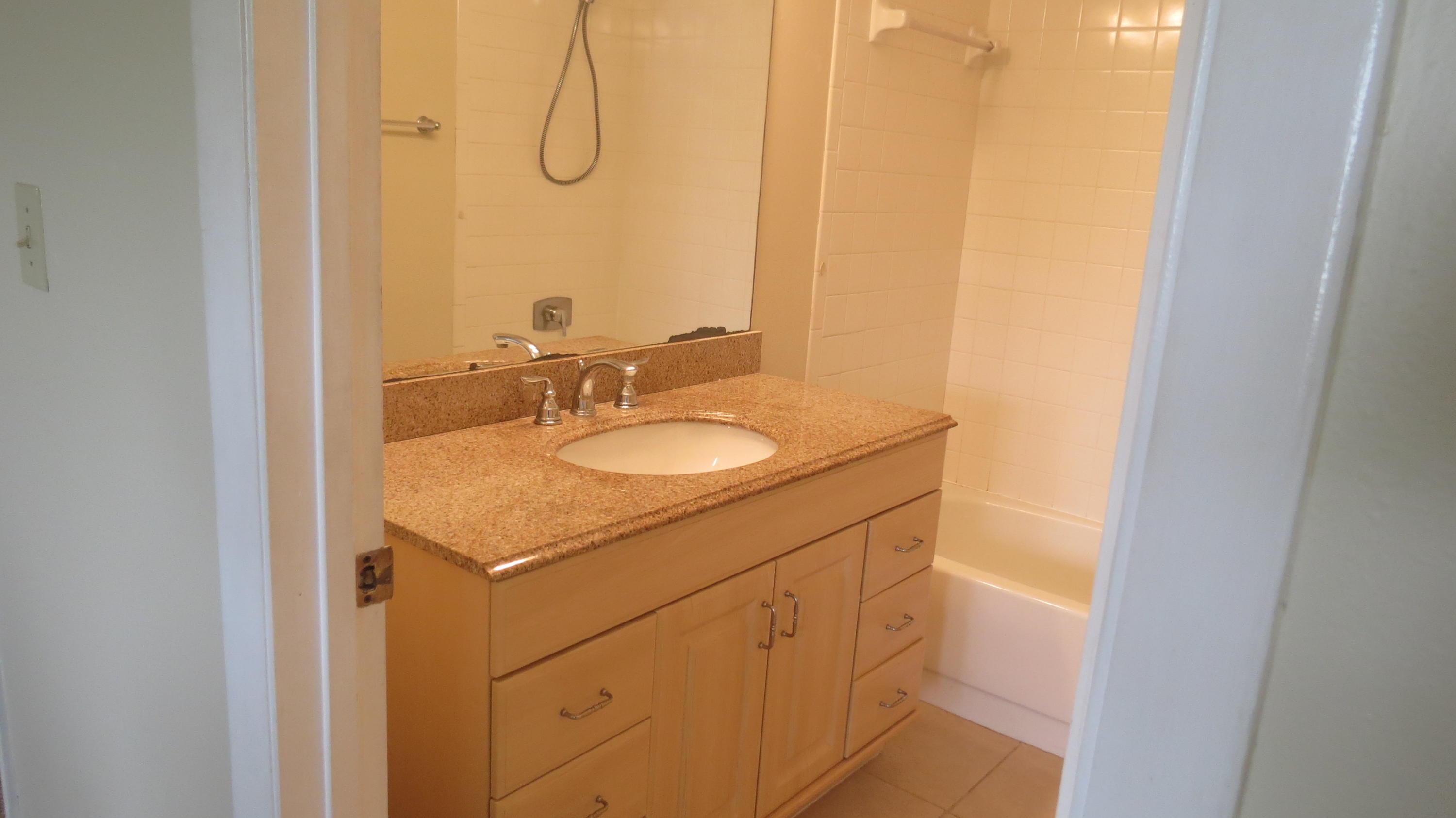 3904 Inlet Circle Greenacres, FL 33463 - Photo 9 of 25 IMG_4613