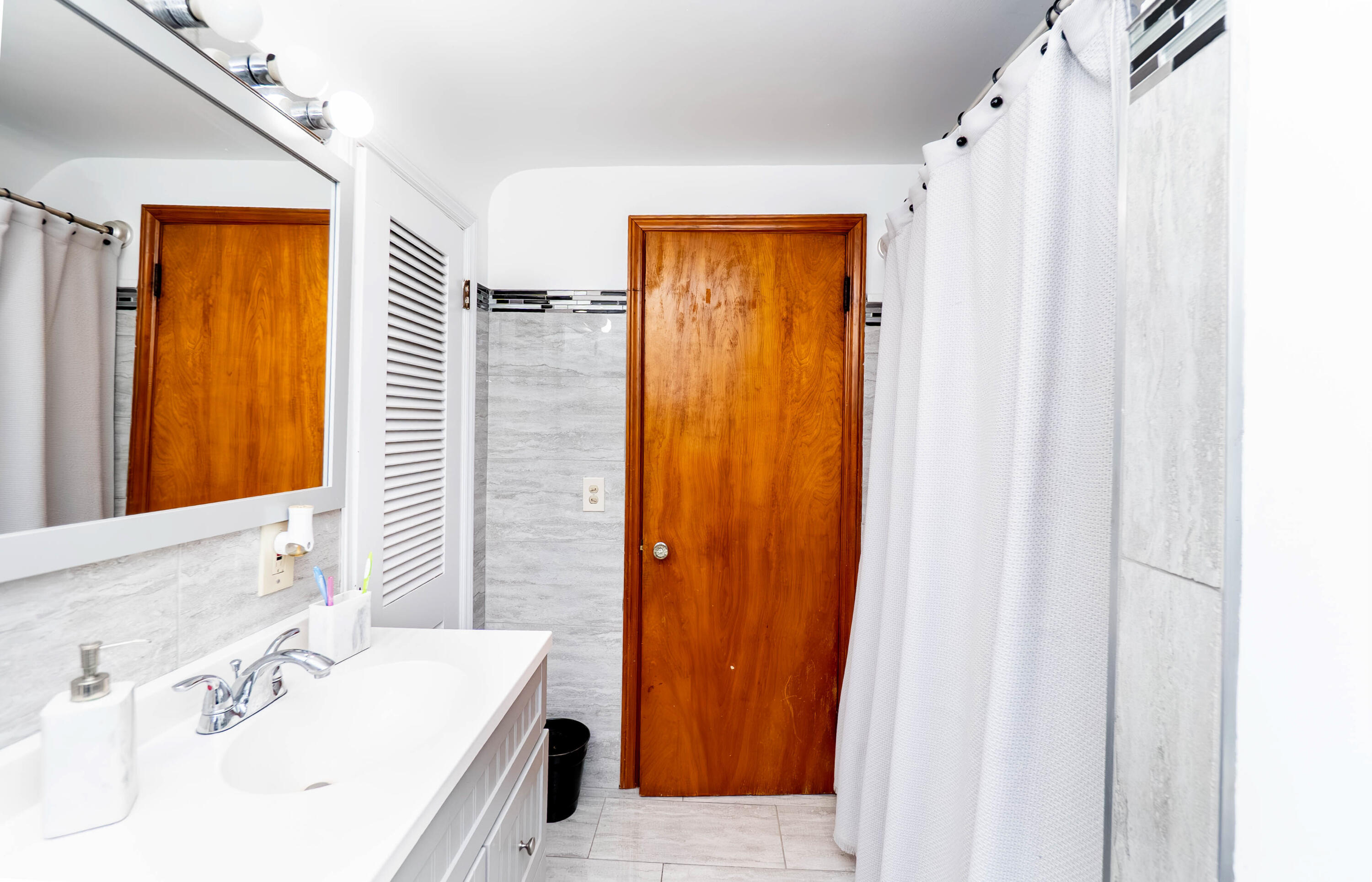 14844 Inkster Road Redford, MI 48239 - Photo 22 of 44 20260408_dsc06029