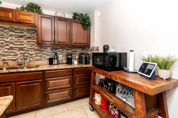 $264,900 | 14844 Inkster Road, Redford, MI 48239
