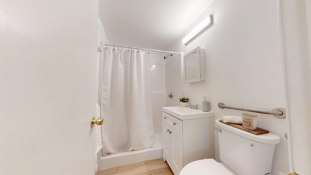 64 Jacqueline Road, Unit 1 Waltham, MA 02452 - Photo 9 of 16 Gallery Image 9