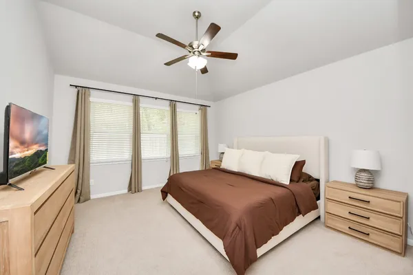 $2,200 | 6618 Beacon View Drive, Baytown, TX 77521