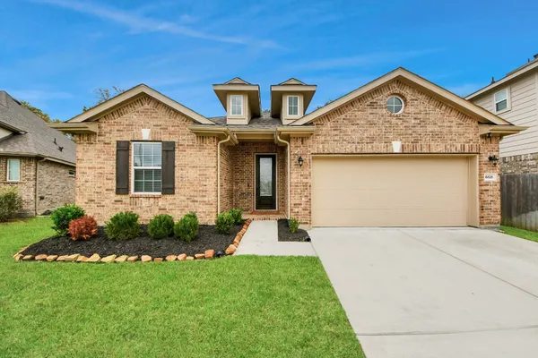 $2,200 | 6618 Beacon View Drive, Baytown, TX 77521