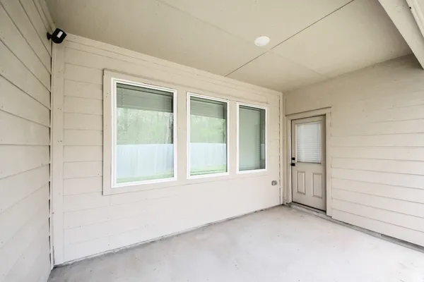 $2,200 | 6618 Beacon View Drive, Baytown, TX 77521