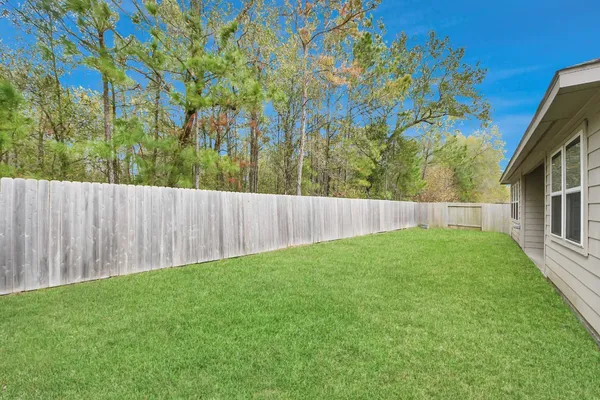 $2,200 | 6618 Beacon View Drive, Baytown, TX 77521
