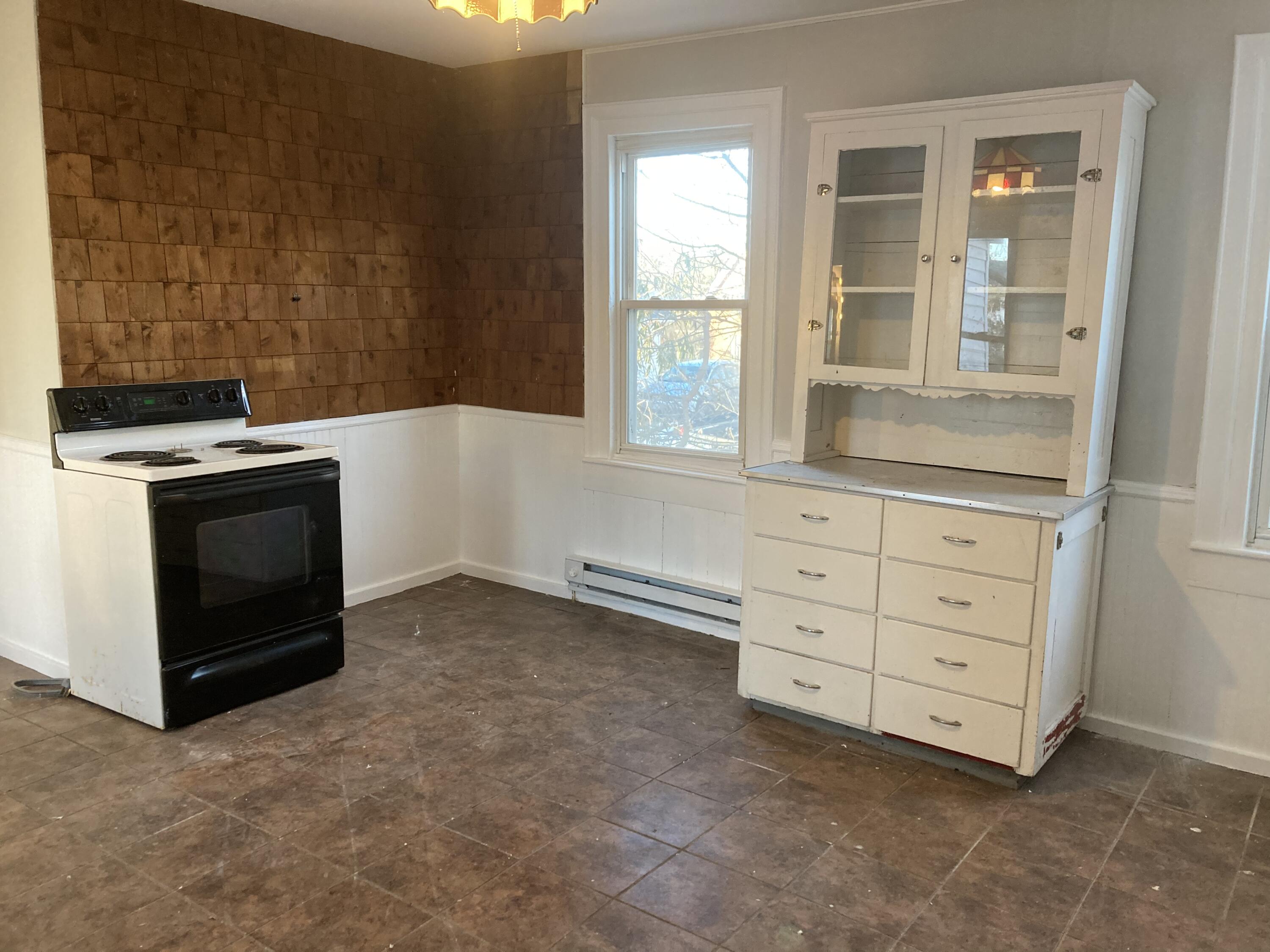 115 Dummer Street Bath, ME 04530 - Photo 9 of 27 IMG_0123