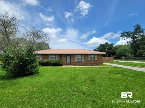 $225,000 | 200 West Sycamore Avenue, Foley, AL 36535