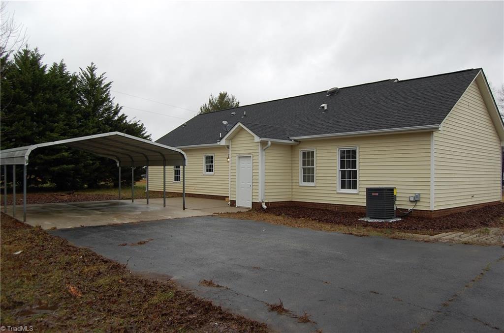 5479 Racine Road Randleman, NC 27317 - Photo 3 of 20 Gallery Image 3
