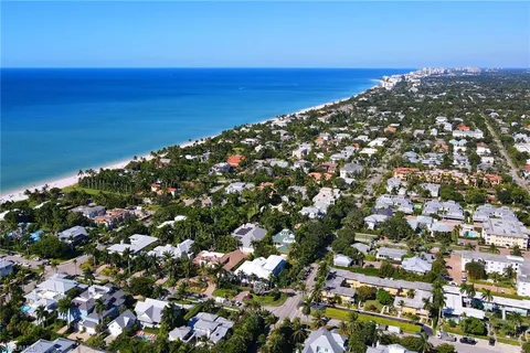 $440,000 | 207 8th Avenue South, Unit 207A, Naples, FL 34102
