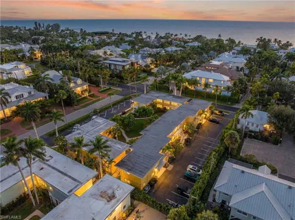 $440,000 | 207 8th Avenue South, Unit 207A, Naples, FL 34102