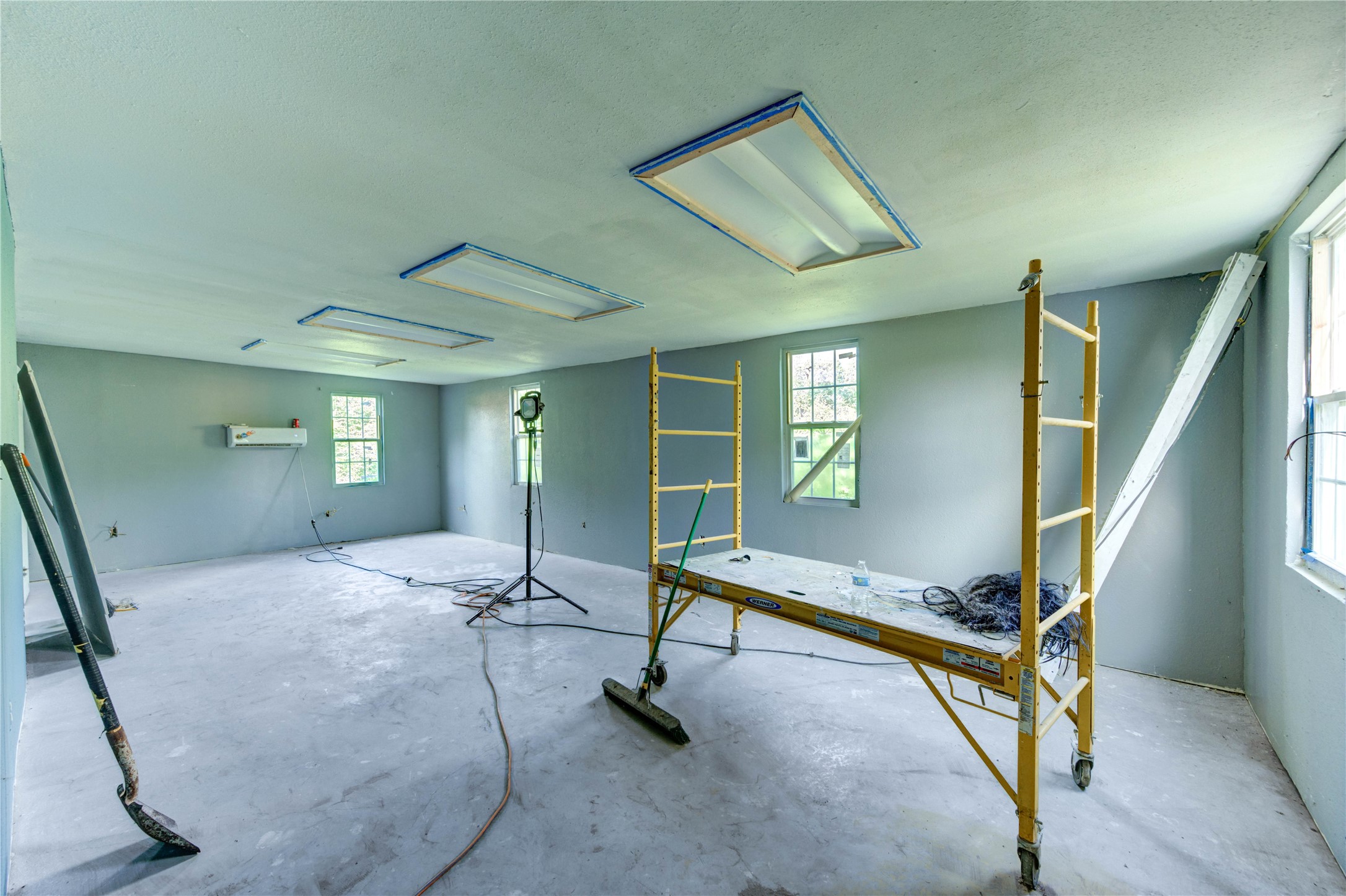 19650 Webb Alvin, TX 77511 - Photo 11 of 19 a view of a livingroom with furniture and a gym cycle