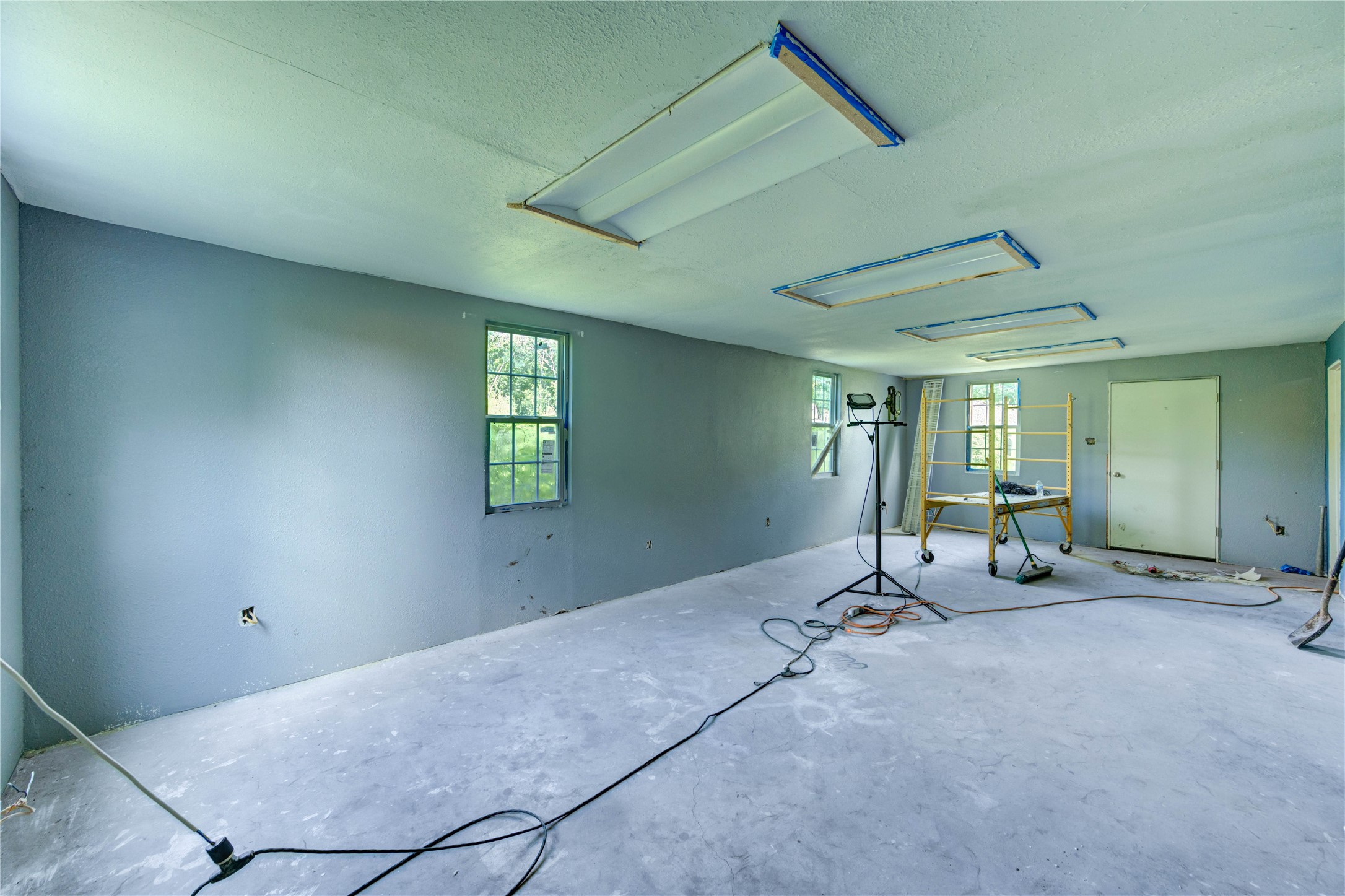 19650 Webb Alvin, TX 77511 - Photo 12 of 19 a view of a room with gym equipment