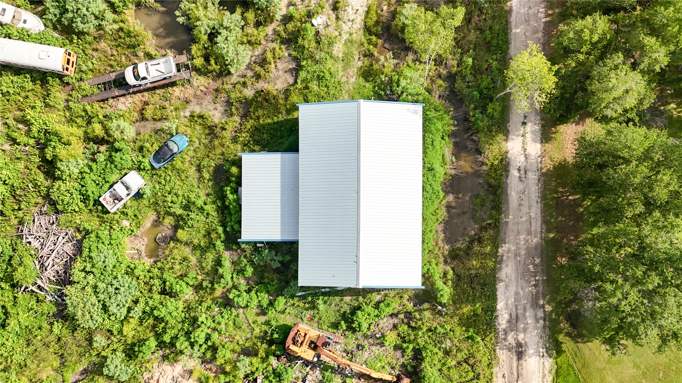 19650 Webb Alvin, TX 77511 - Photo 19 of 19 a view of a multi story yard with plants and trees