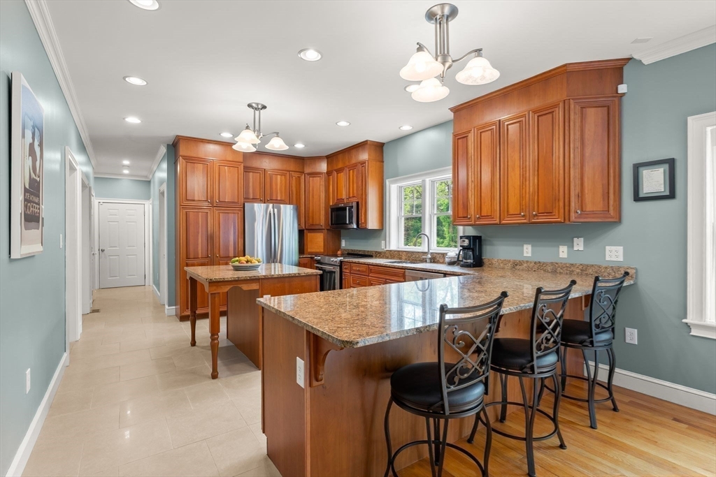 44 Bridge Street Medfield, MA 02052 - Photo 7 of 42