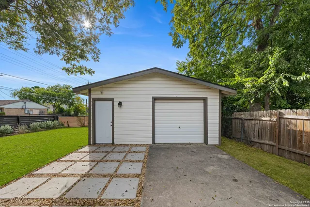 $399,000 | 1103 North Olive Street, San Antonio, TX 78202