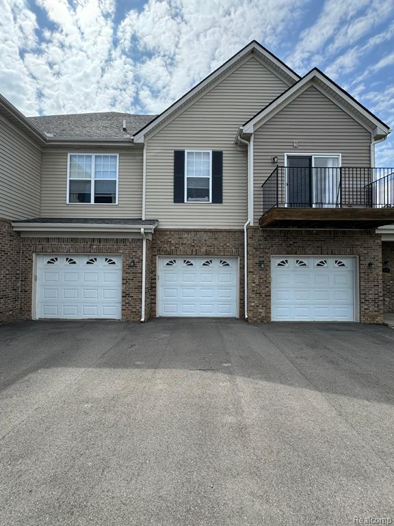 10258 Crossview Trail Howell, MI 48855 - Photo 2 of 23