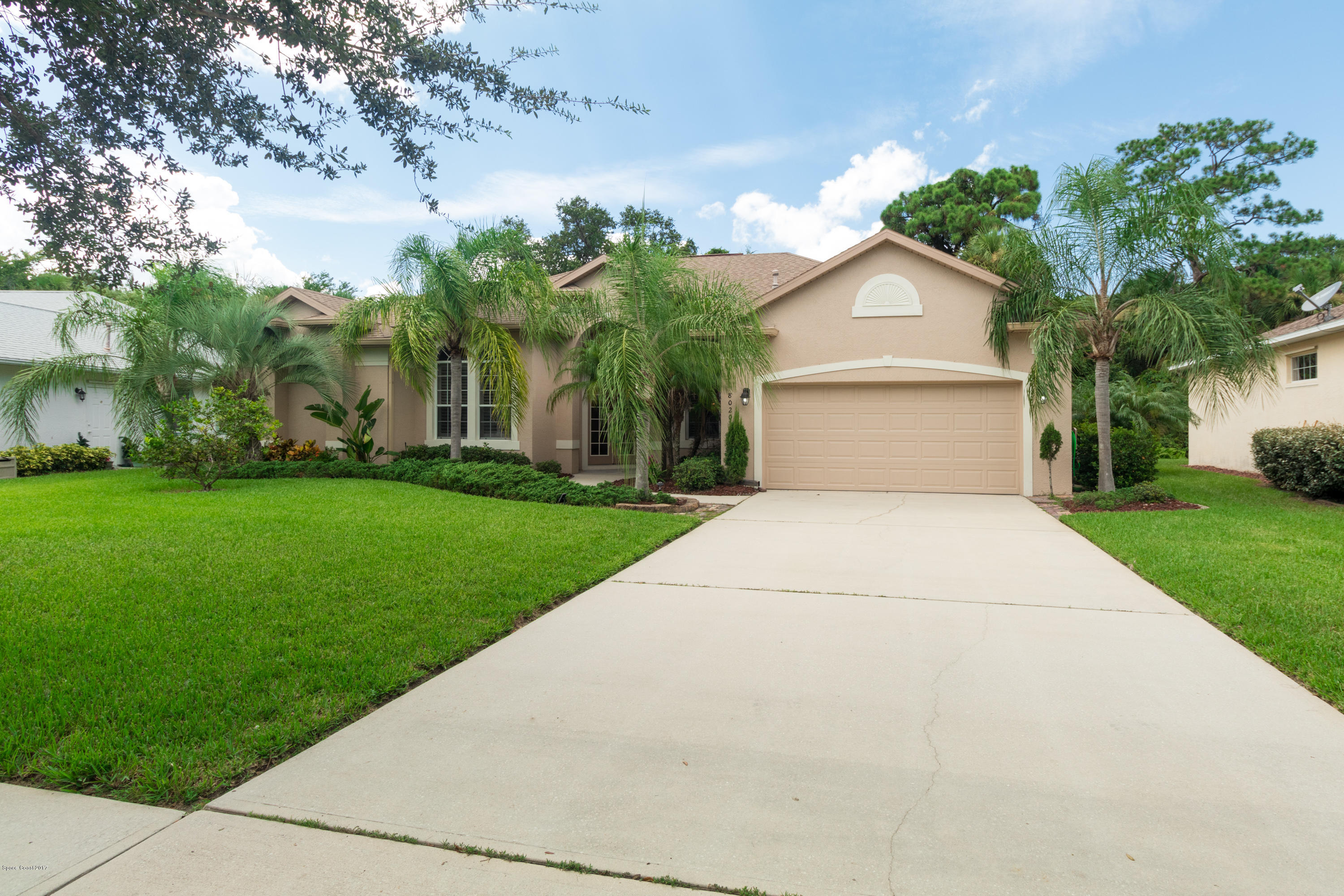 8020 Kingswood Way Melbourne, FL 32940 - Photo 21 of 24 Front