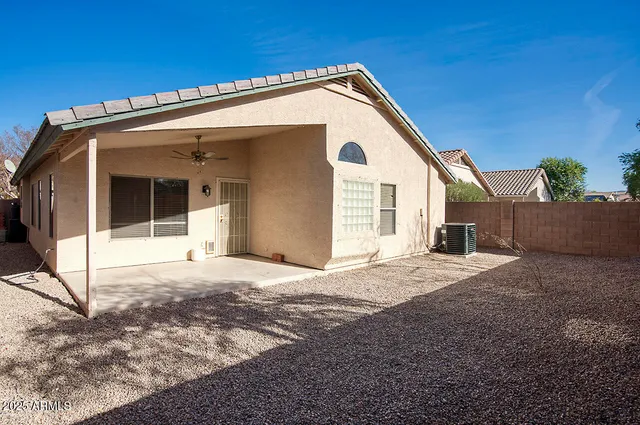 $2,125 | 8122 South Jenna Lane, Laveen, AZ 85339