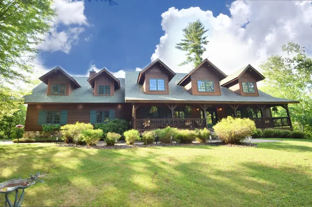 $875,000 | 7460 Jordan Buck Trail, Danbury, WI 54830