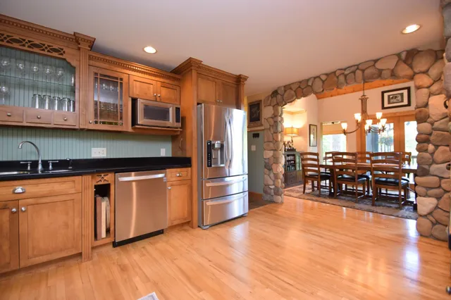 $875,000 | 7460 Jordan Buck Trail, Danbury, WI 54830