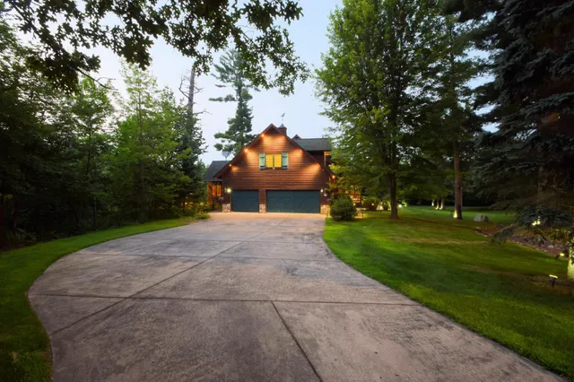 $875,000 | 7460 Jordan Buck Trail, Danbury, WI 54830