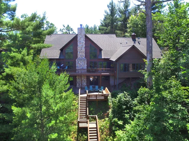 $875,000 | 7460 Jordan Buck Trail, Danbury, WI 54830