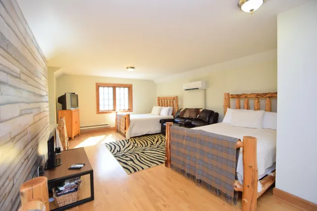 $875,000 | 7460 Jordan Buck Trail, Danbury, WI 54830