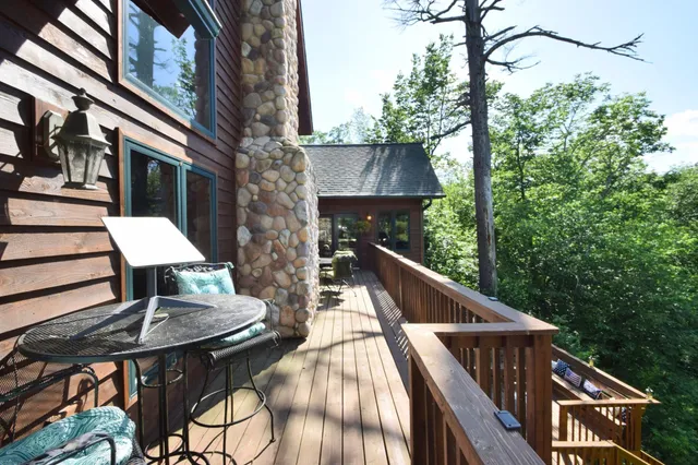 $875,000 | 7460 Jordan Buck Trail, Danbury, WI 54830