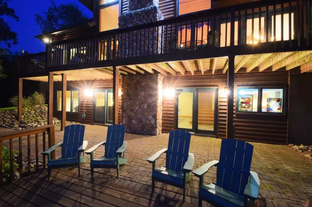 $875,000 | 7460 Jordan Buck Trail, Danbury, WI 54830