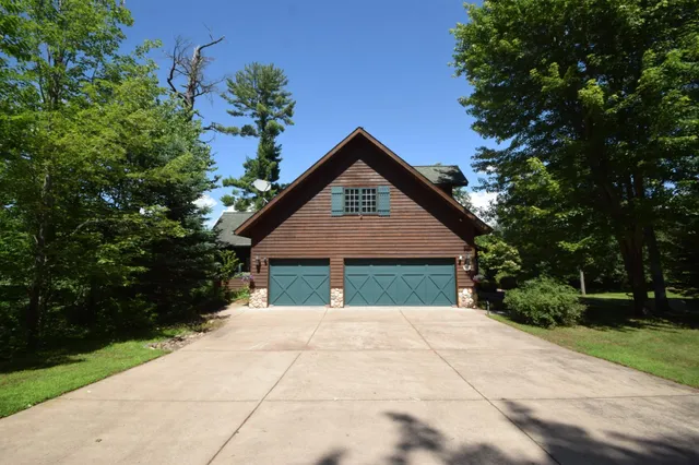 $875,000 | 7460 Jordan Buck Trail, Danbury, WI 54830