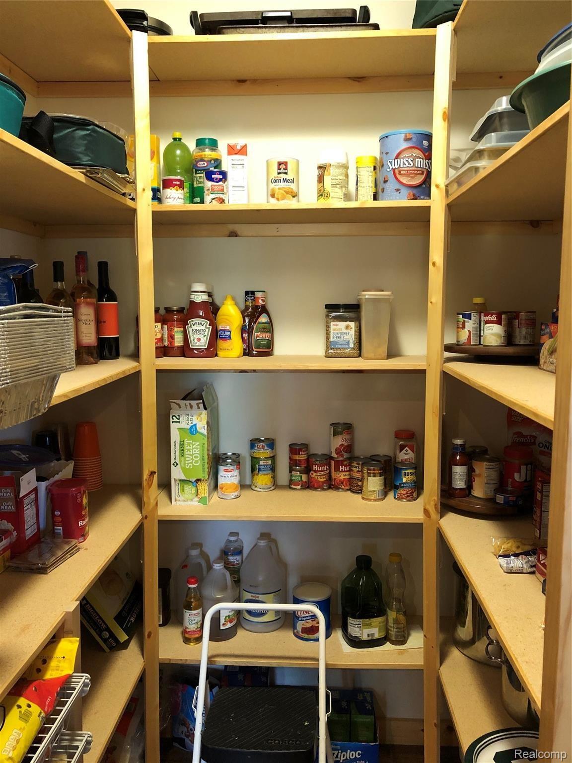 6263 General Squier Road Almont, MI 48003 - Photo 26 of 45 Spacious pantry conveniently located right off kitchen