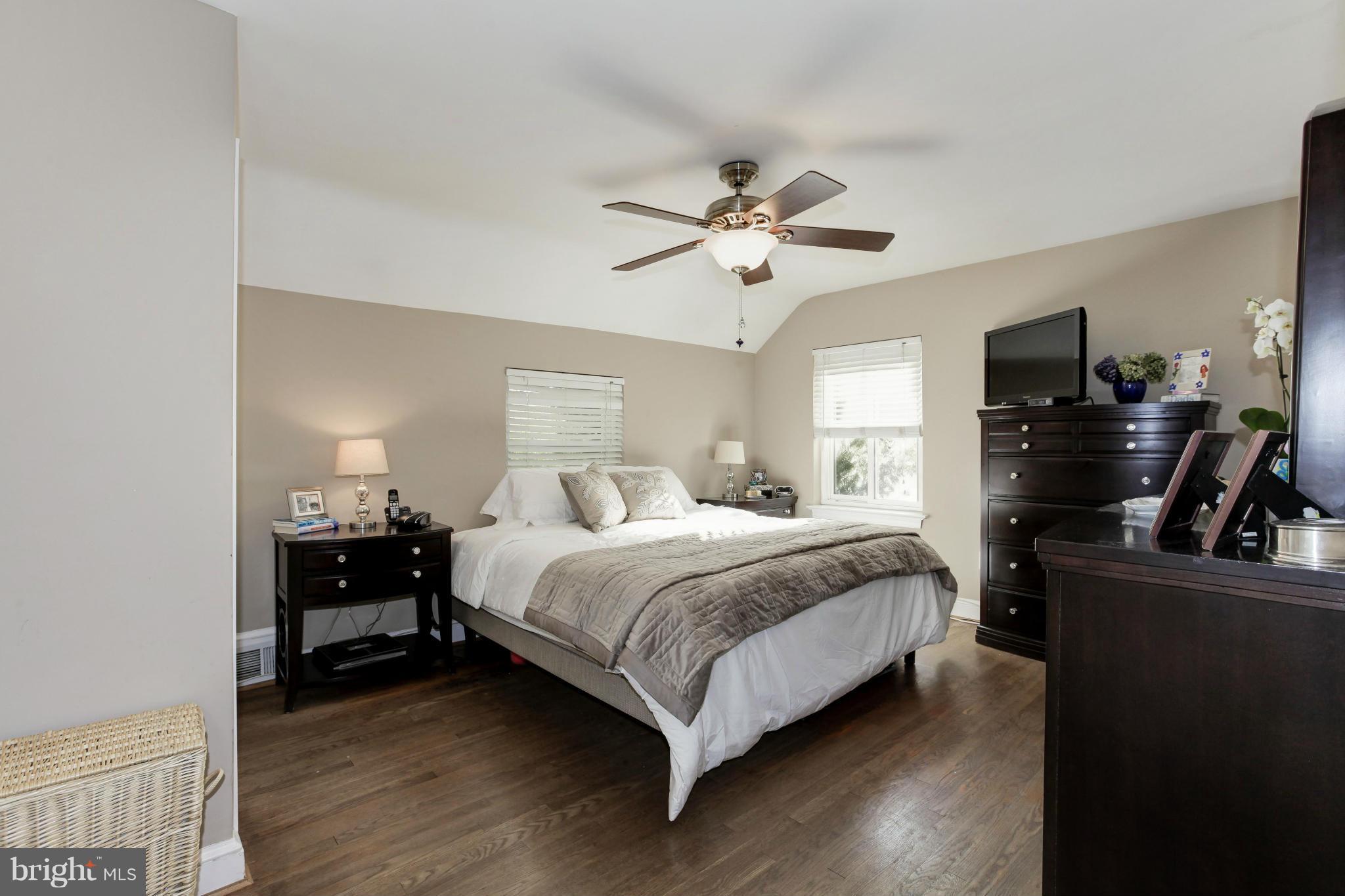 2418 Seminary Road Silver Spring, MD 20910 - Photo 16 of 29 Bedroom (Master)