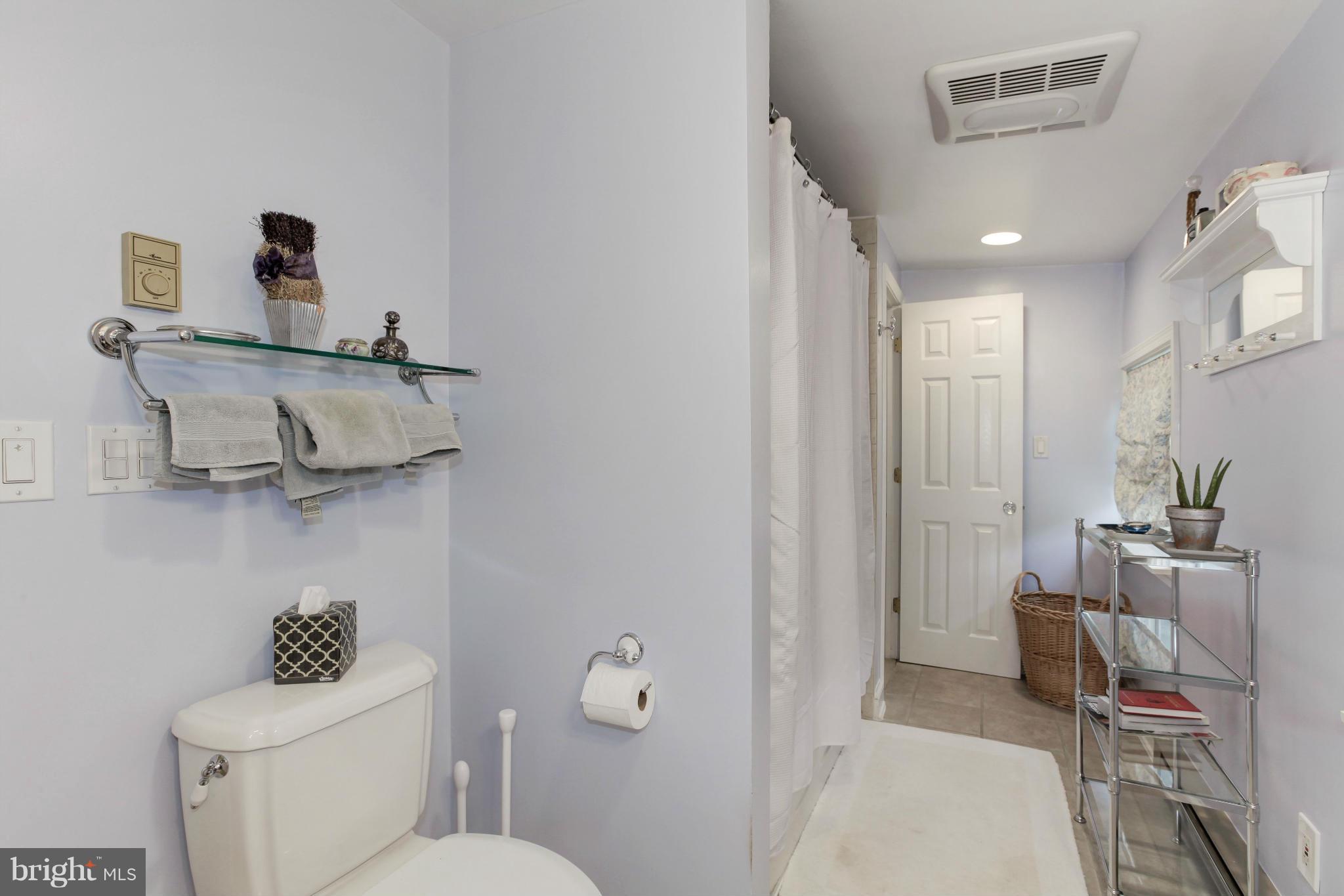 2418 Seminary Road Silver Spring, MD 20910 - Photo 24 of 29 Bath