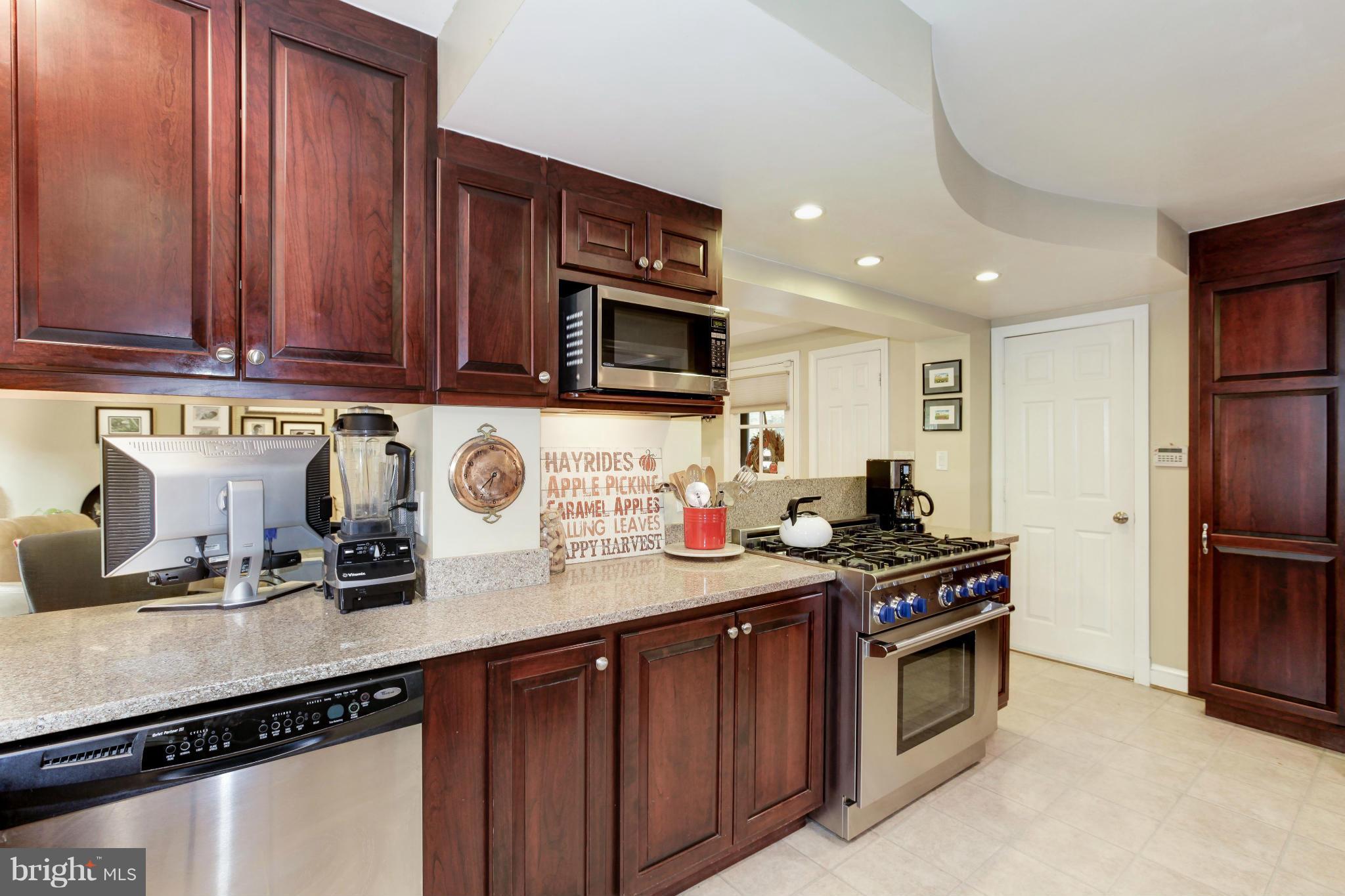 2418 Seminary Road Silver Spring, MD 20910 - Photo 10 of 29 Kitchen