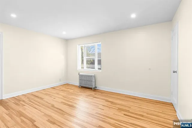 $1,800 | 28 Sheffield Avenue, Unit B17, Englewood, NJ 07631