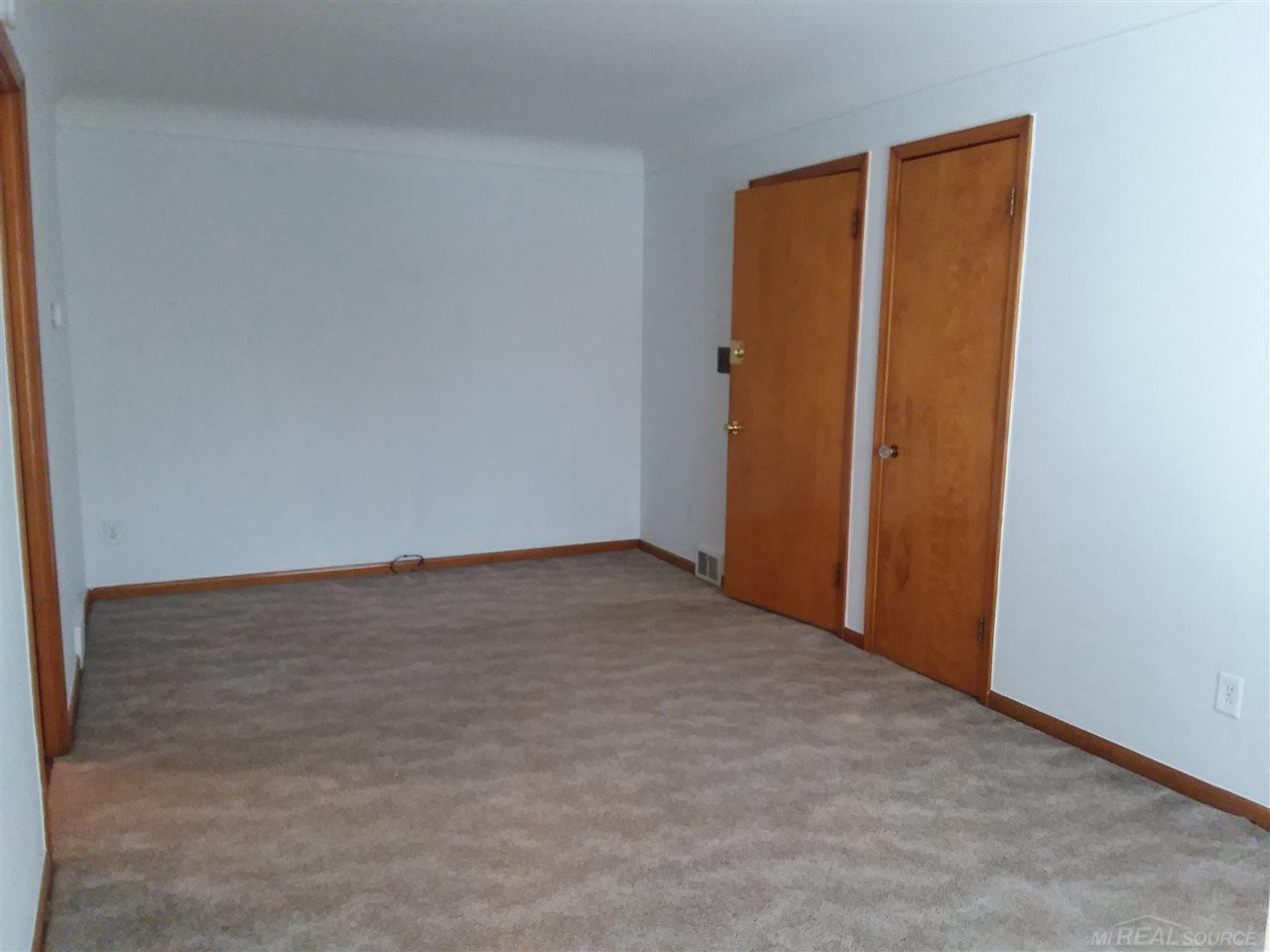 2162 Vernier Road Grosse Pointe, MI 48236 - Photo 2 of 23