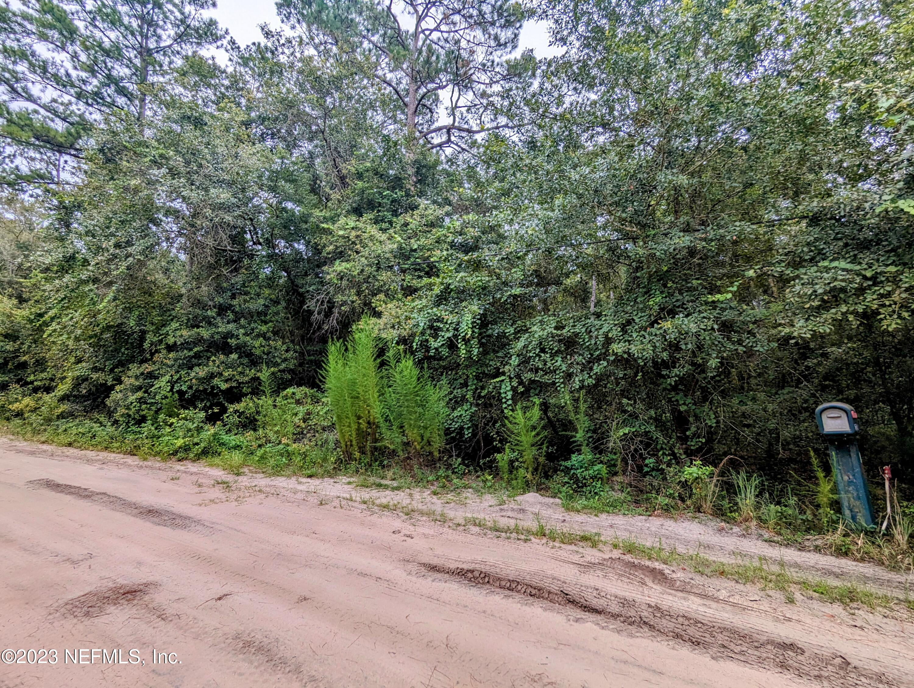 5677 Caribbean Circle Keystone Heights, FL 32656 - Photo 2 of 11 pic 5677 Caribbean Cir 2