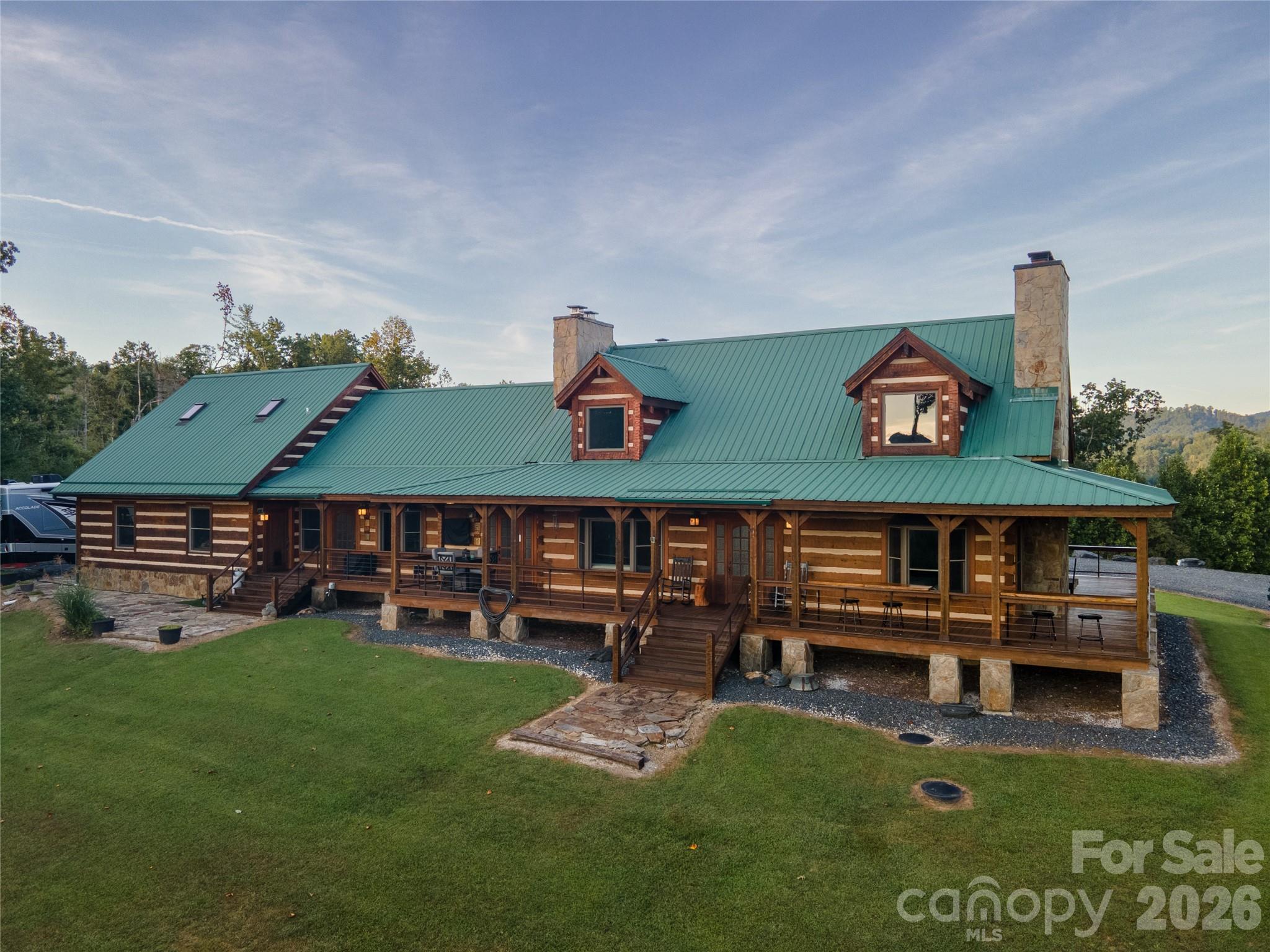 237 Murdock Road Bakersville, NC 28705 - Photo 3 of 35 Gallery Image 3