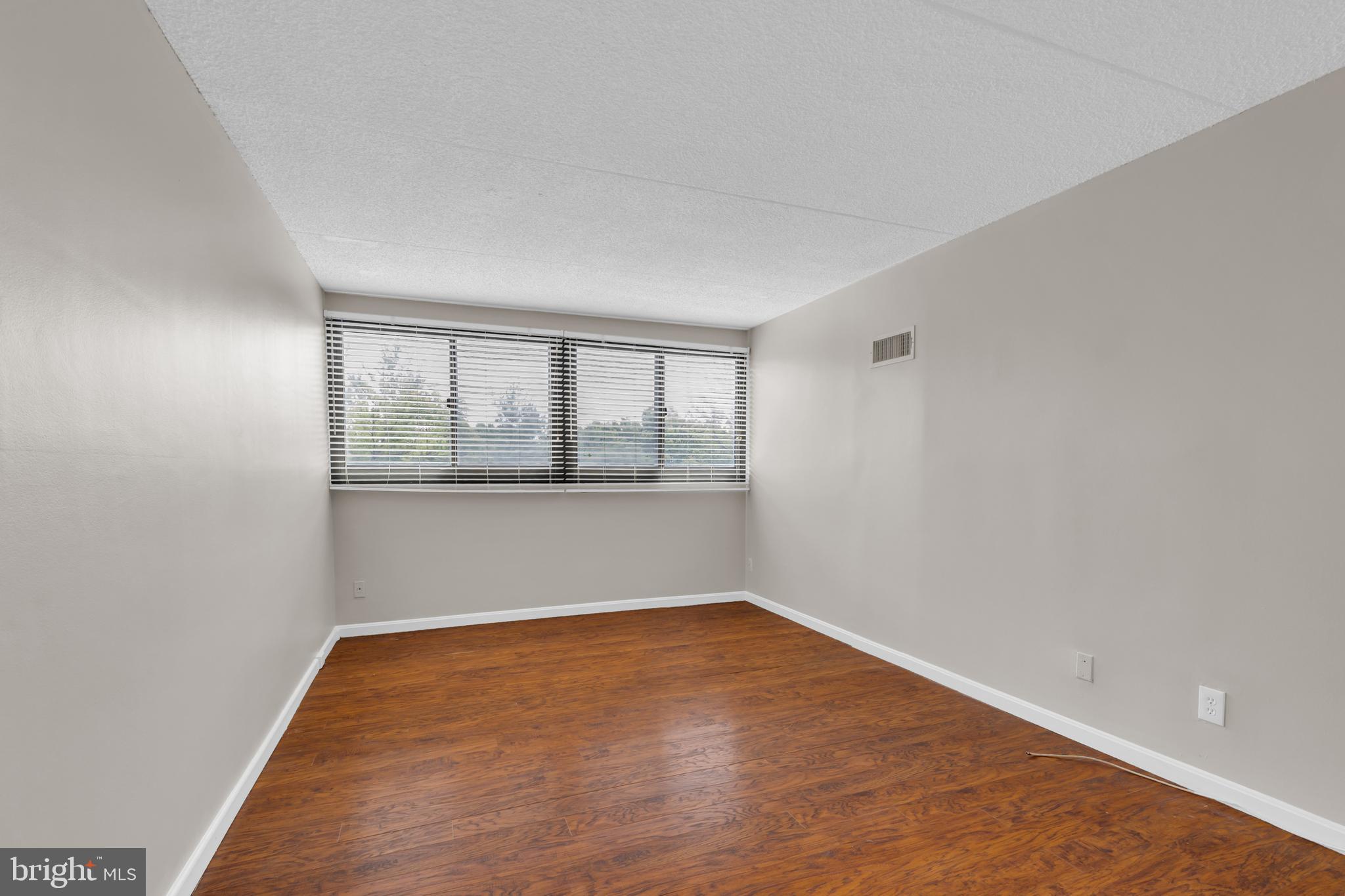 5911 Edsall Road, Unit 803 Alexandria, VA 22304 - Photo 22 of 34