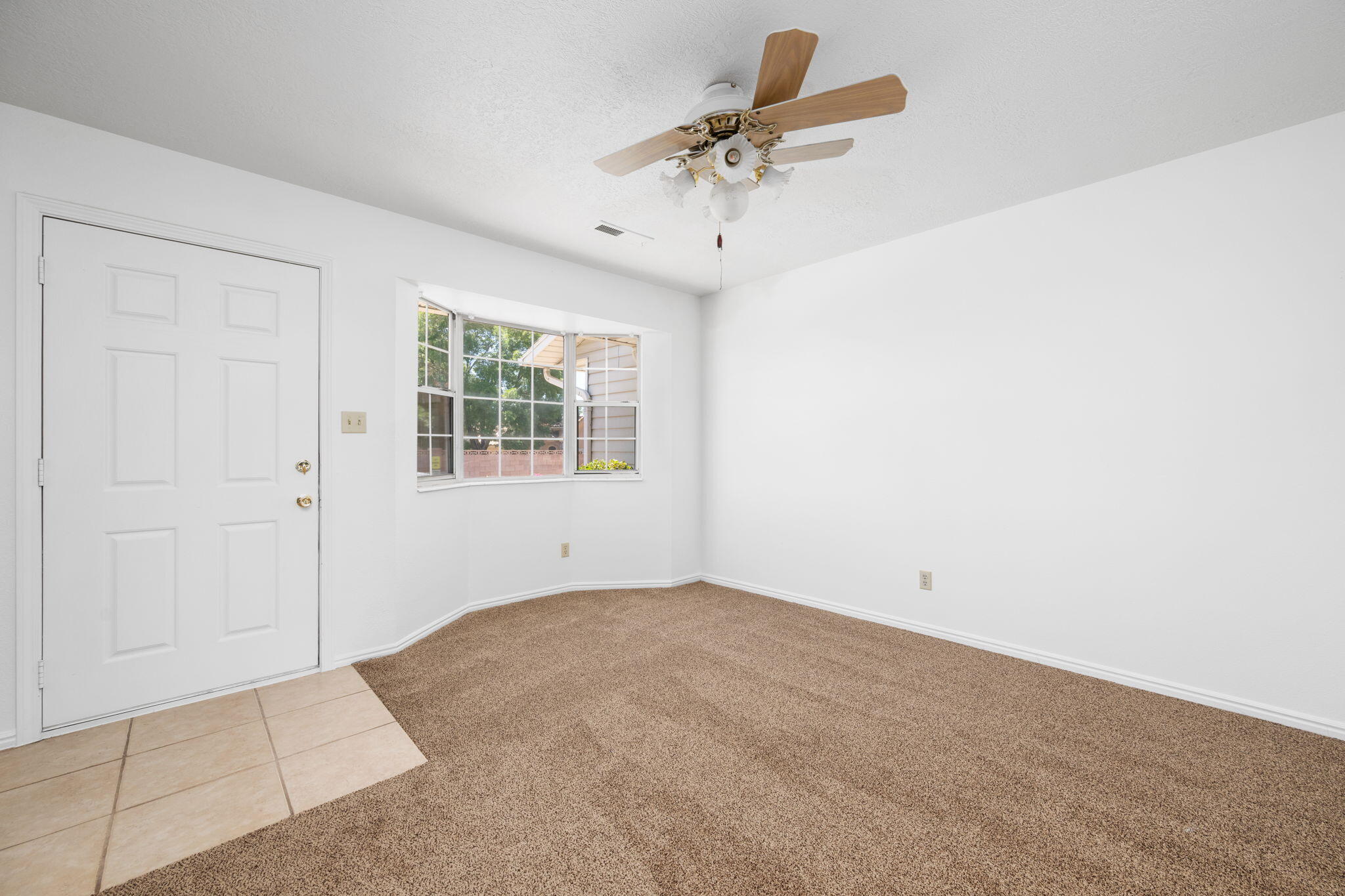 1015 South 1015 S River Road, Unit 6 St. George, UT 84790 - Photo 5 of 21 Front living room